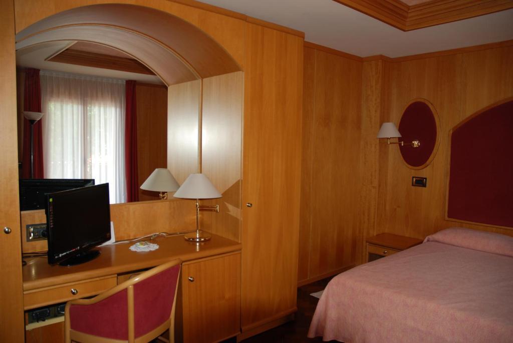 Hotel Al Giardino Fanna Habitación foto